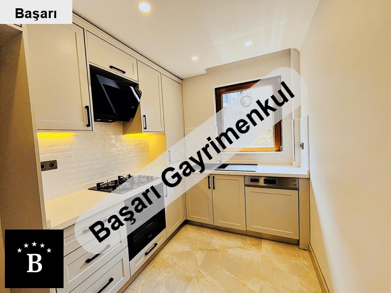 Başarı'dan çi̇ftehavuzlar sahi̇lde i̇stek okullari yakin 3+1 balkonlu