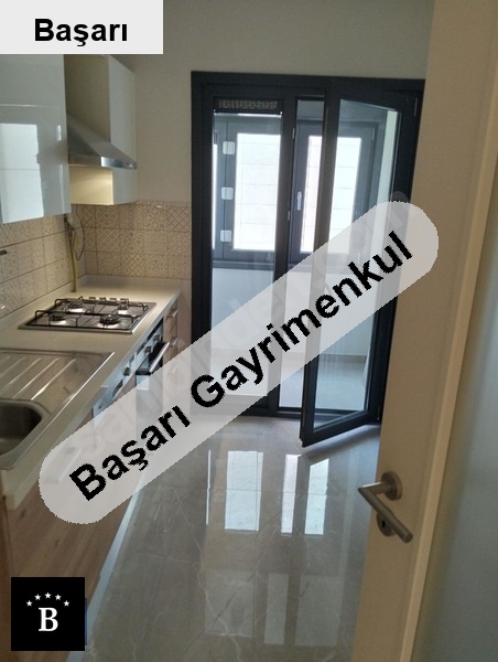 Başarı'dan suadi̇yede net 100 mt2 aydinlik  kullanişli 3+1