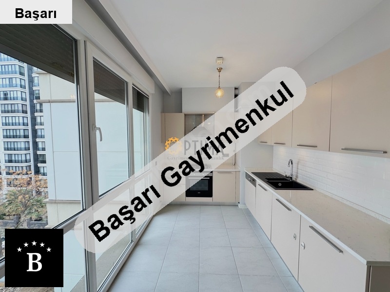 Başarı'dan g&ouml;ztepe bağdat si̇ne yakin i̇skanli bi̇nada boş 2+1