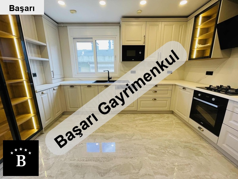 Başarı'dan göztepe'de emsalsiz 3 banyolu katta tek 220m²4+1