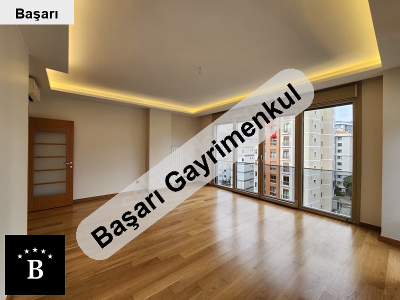 Başarı'dan suadiye'de marmaray yakını 2017 yapımı 135m² 3+1