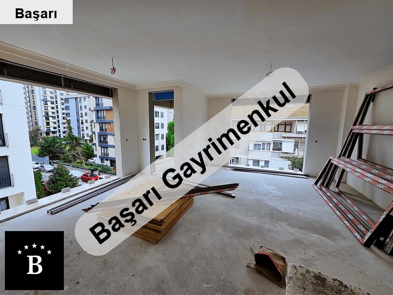 Başarı'dan suadi̇yede 3katta 83 net ni̇san tesli̇mli̇ sifir satilik 2+1 dai̇re