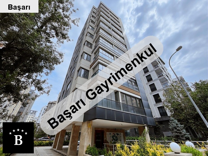 Başarı'dan  sahil'de balkonlu ebanyolu özel dekorlu 170m² 4+1