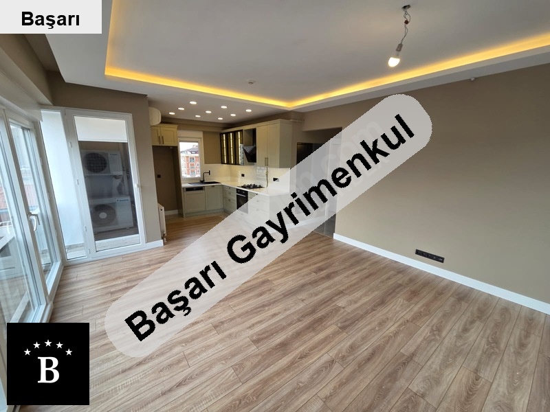 Başarı'dan  ömerpaşa'da havuzlu balkonlu boş 2+1 satilik dai̇re