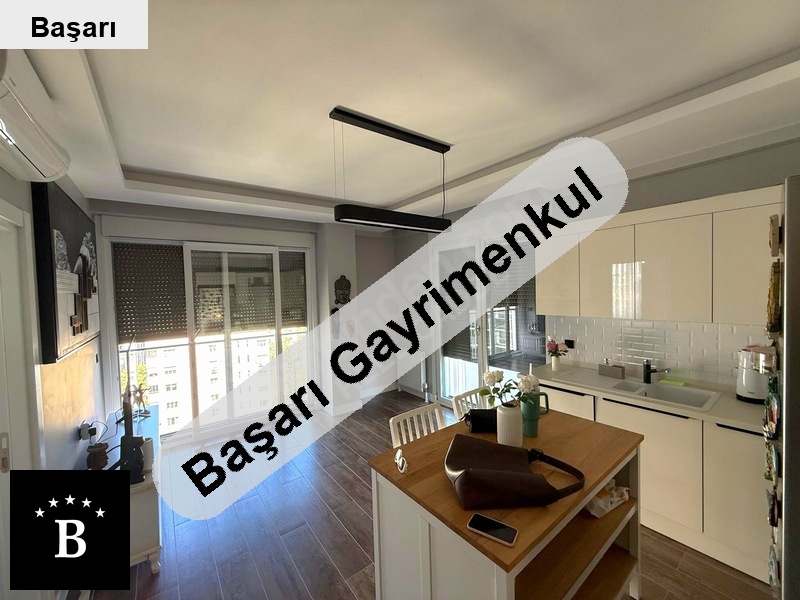 Başarı'dan suadi̇ye'de bağdat caddesine 1 paralel 65m2 2+1