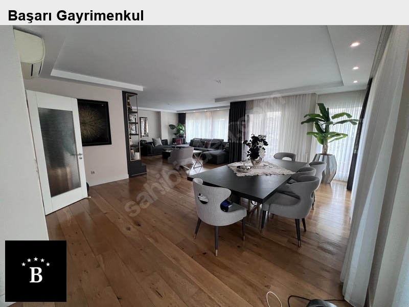 Başarı'dan suadi̇ye sahi̇lde 275 m2 katta tek 5+1 2 balkonlu