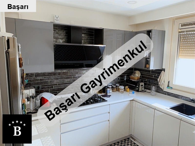 Başarı'dan  sahi̇lde net 48 mt2 salonlu i̇skan/ebeynli̇ enfes 3+1