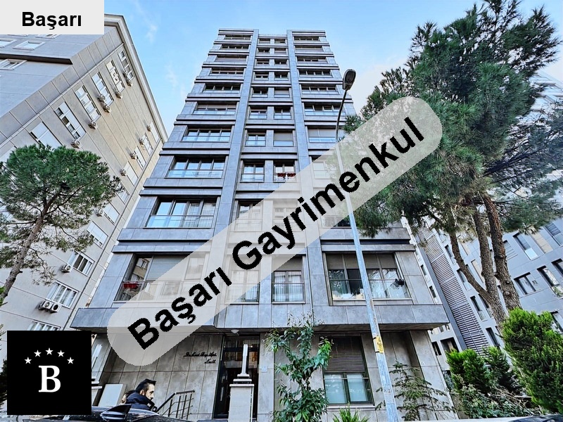 Başarı'dan  suadi̇yede kavi̇sli̇ sokakta 125 m2 satilik 3+1 dai̇re