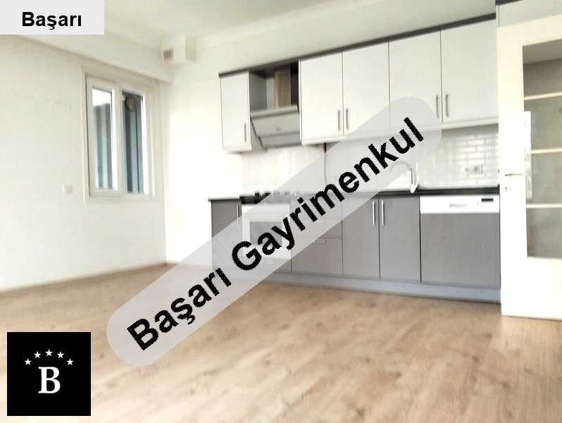 Başarı'dan suadiyede bağdat caddesine yakın 3 yıllık binada 2+1