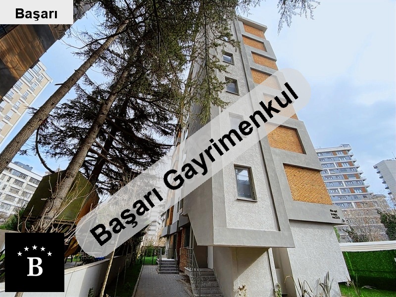 Başarı'dan  sahi̇lde 120m2 3+1 satilik 100m bahçe kulanimli dai̇re