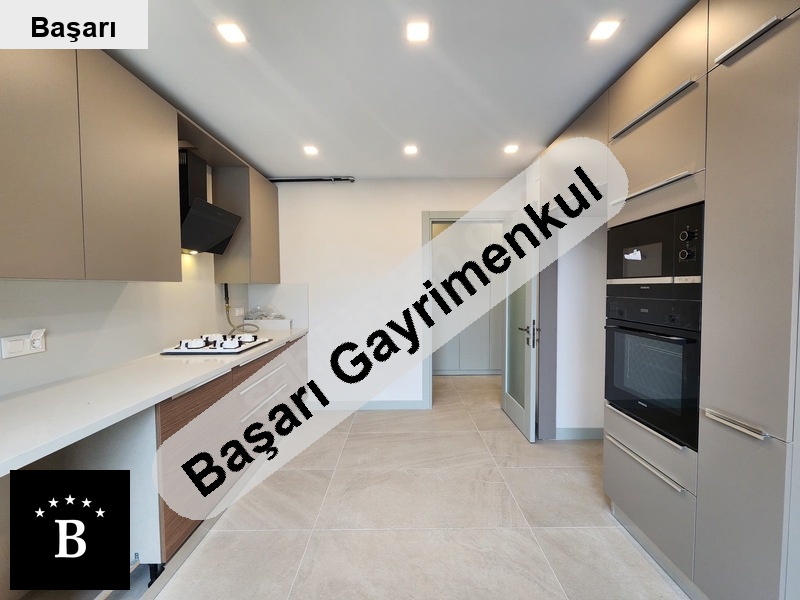 Başarı'dan bağdat cad beymene komşu 7/24 günlik havuzlu 140m² 3+1