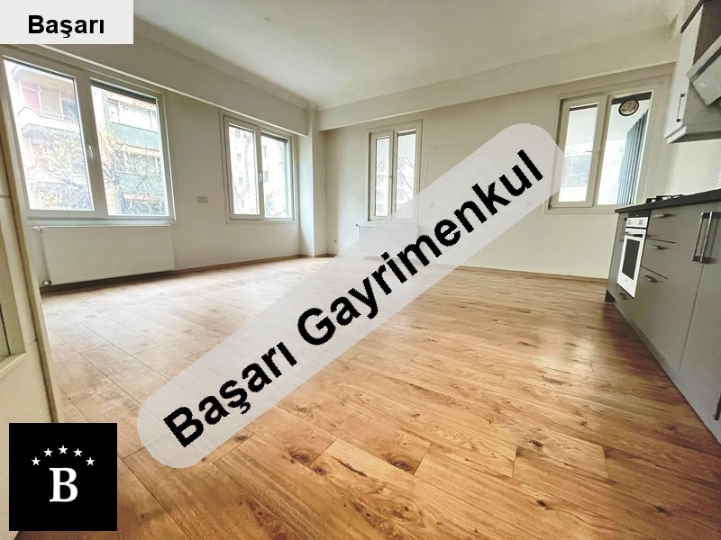 Başarı'dan suadi̇ye bağdata yakin 3 yillik yeni̇ 100m2 lüks boş dai̇re