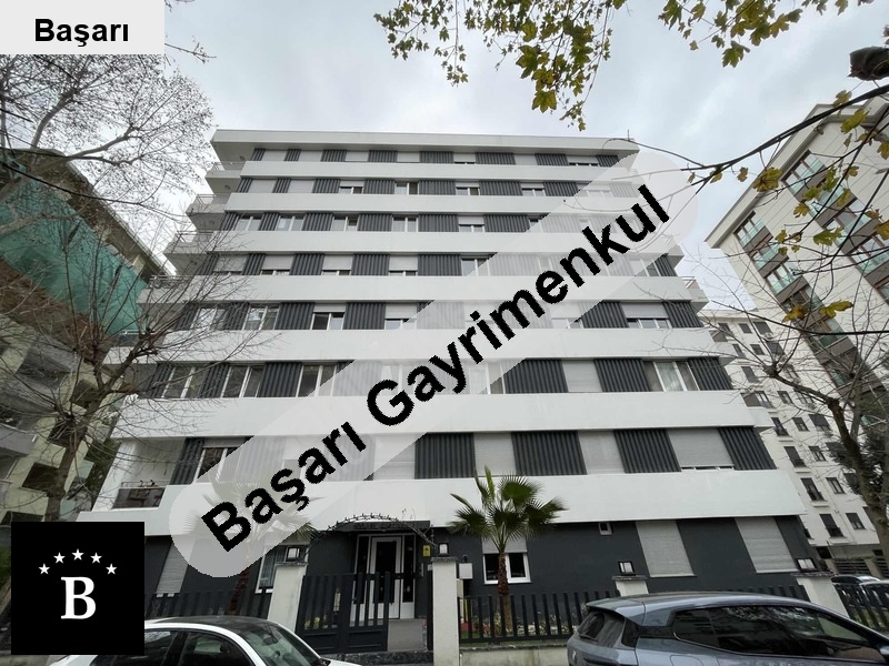 Başarı'dan suadi̇ye'de marmaray  bagdat'a yakin buti̇k bi̇nada 2+1 dai̇re!!!