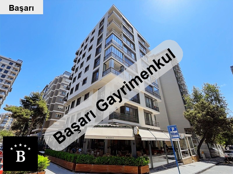 Başarı'dan suadiye sahil'de balkonlu ebanyolu godalı 120m² net yeni 3+1