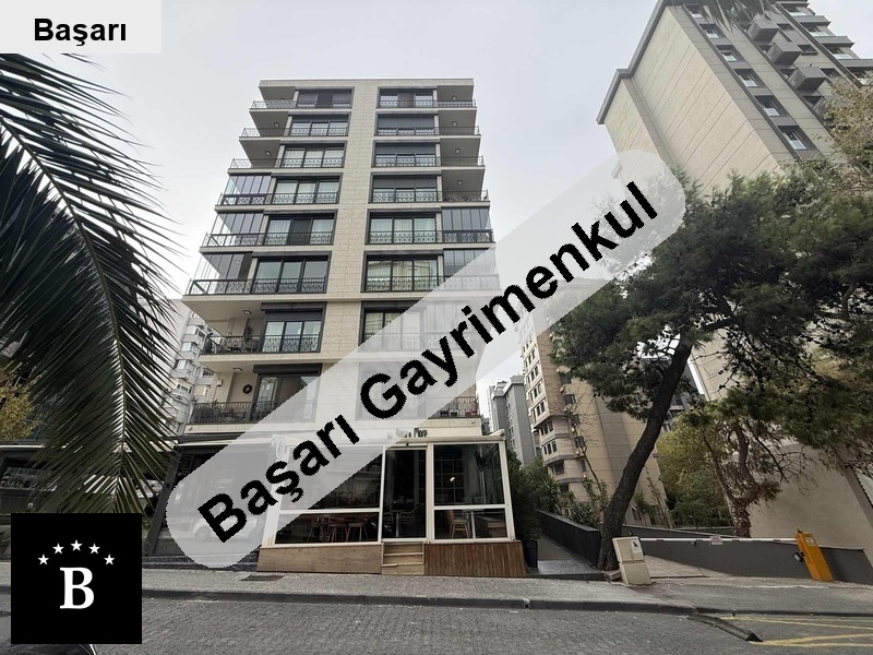 Başarı'dan suadiye sahi̇lde lüks 38 m2 salonlu balkonlu 120 m2 net 3+1