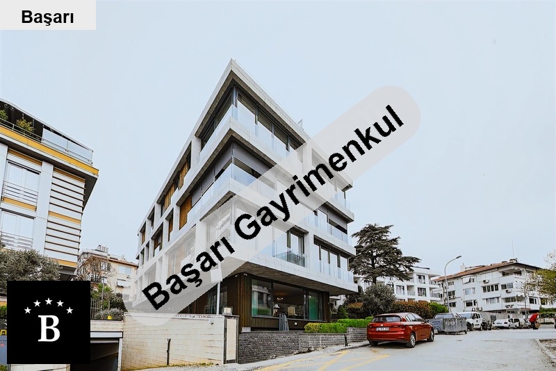 Başarı'dan  yali parseli̇nde 45+1 160 m² net satilik dai̇re