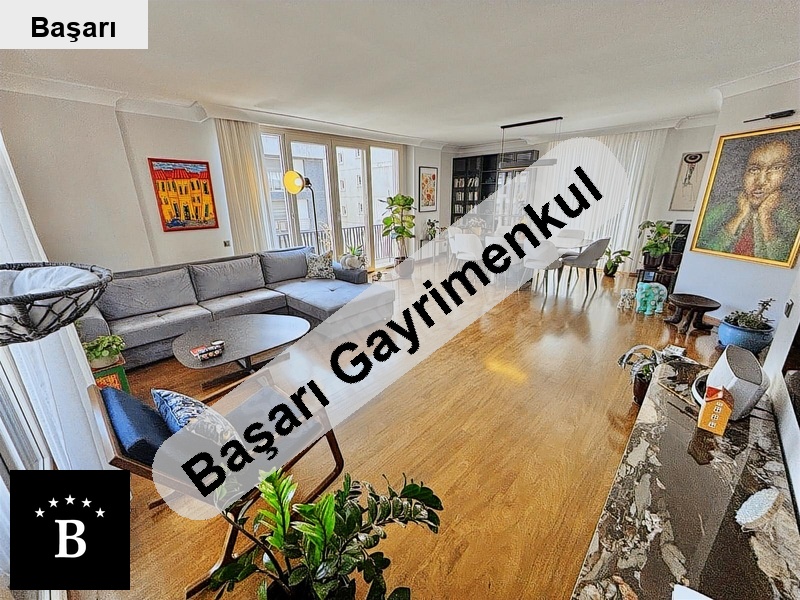 Başarı'dan   sahi̇lde katta tek 180 m2 4+1 satilik dai̇re