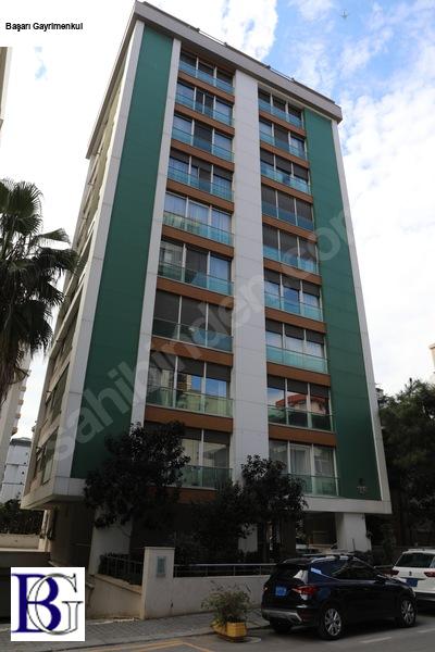 Başarı'dan caddebostan sahi̇l'de 2015 yapımı 155 m2 ferah 40 m2 salonlu ebeveyn banyolu ultra l&uuml;x