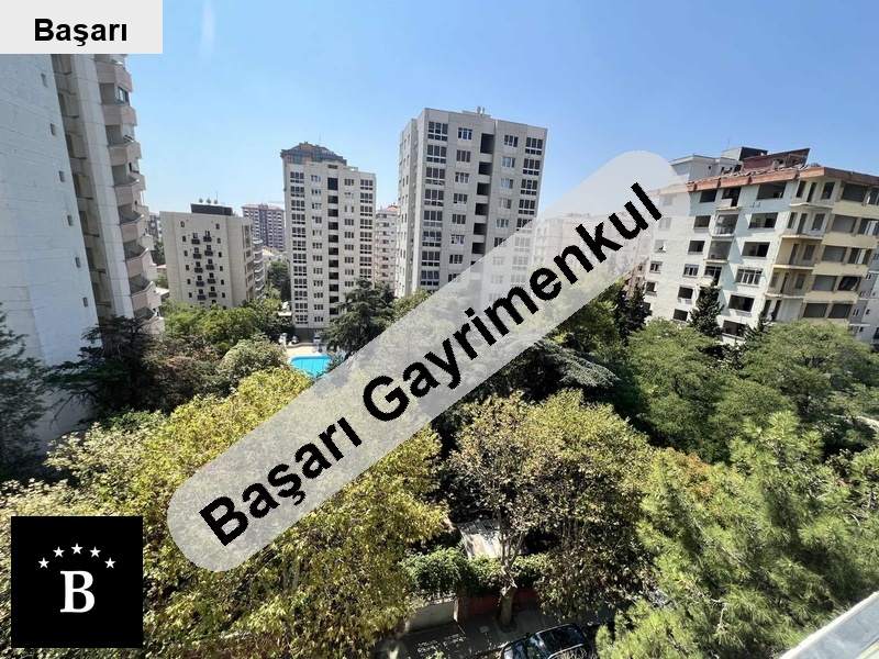 Başarı'dan erenköy bağdata çok yakin buti̇k bi̇nada 160 m2 3+1 boş