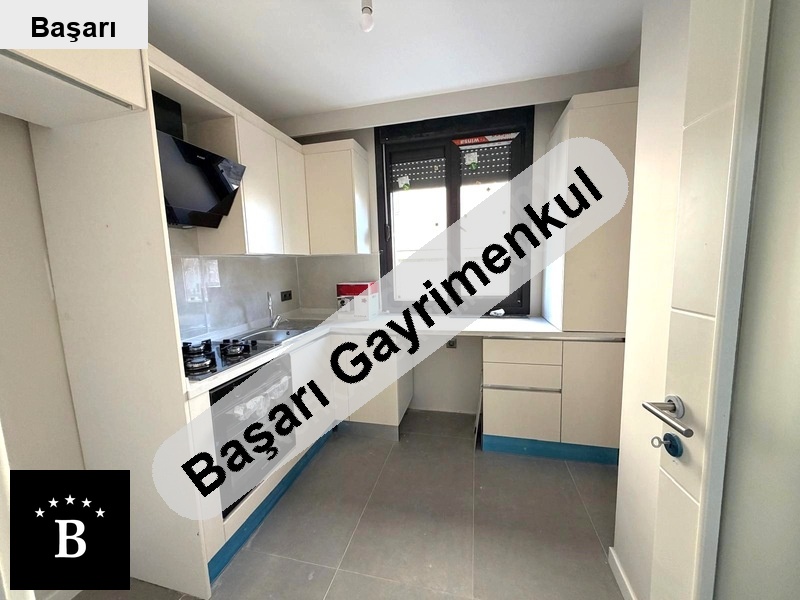 Başarı'dan suadiye sıfır binada mükemmel konumda satılık 2+1 90m2 balkonlu