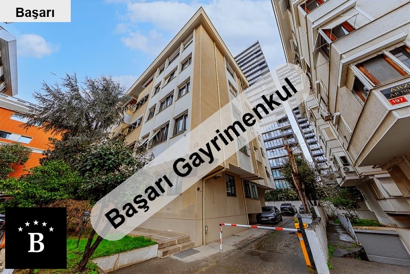 Başarı'dan bağdat si̇ne 2bi̇nada konut  i̇şyeri̇ kullanimina uygun 3+1