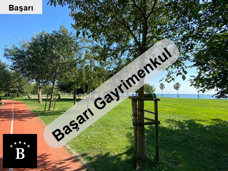 Başarı'dan  sahi̇lde hari̇ka konumda net 175m2 ters dubleks