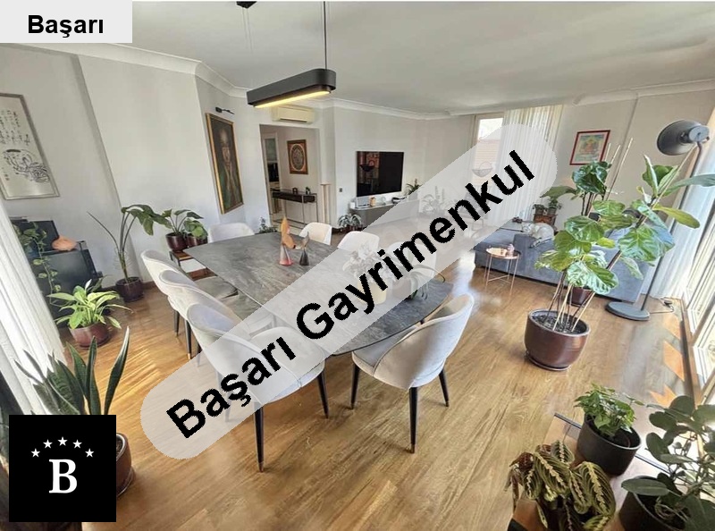 Başarı'dan  sahi̇lde katta tek 4+1 çi̇ft otoparkli presti̇jli̇ bi̇na