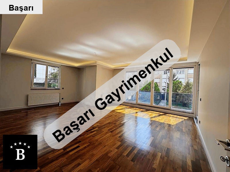 Başarı'dan   sahi̇lde park manzarali katta tek 180 m2 4+1