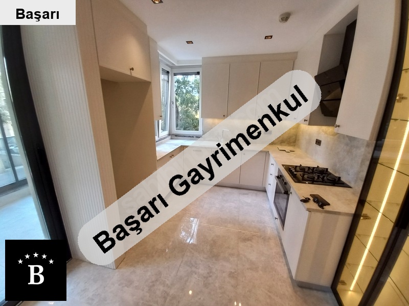 Başarı'dan   sahi̇lde 180 m2 katta tek balkonlu