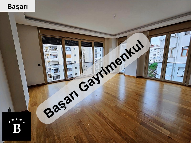 Başarı'dan suadi̇ye bagdata yakin balkonlu boş satilik 3+1 dai̇re
