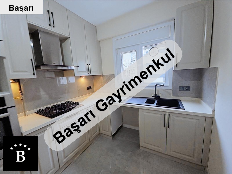 Başarı'dan hi̇sar evleri̇nde  havuzlu günli̇kli̇