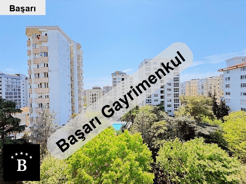 Başarı'dan bağdat caddesine i̇lk paralelde yeşillikler i̇çerisinde 155m2 3+1