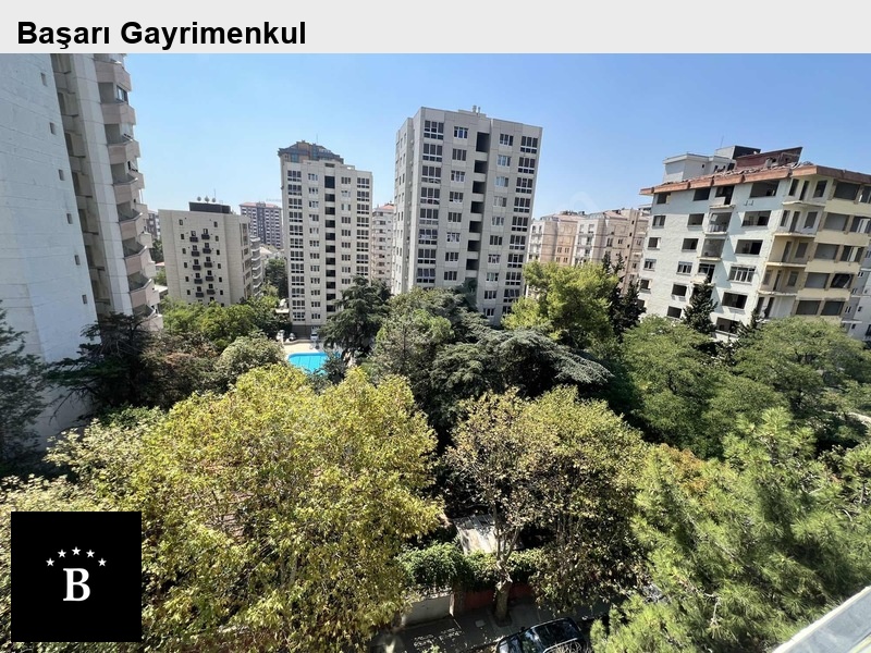 Başarı'dan erenköy bağdata çok yakin buti̇k bi̇nada 160 m2 3+1 boş