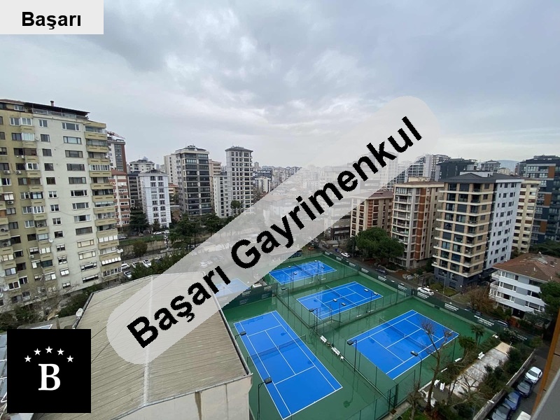 Başarı'dan suadi̇ye'de bağdat'a yakin balkonlu ferah 135m2 3+1 satilik dai̇re