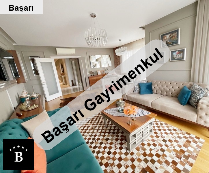 Başarı'dan suadiye'de prestijli bina da balkonlu e banyolu 145m2 satılık