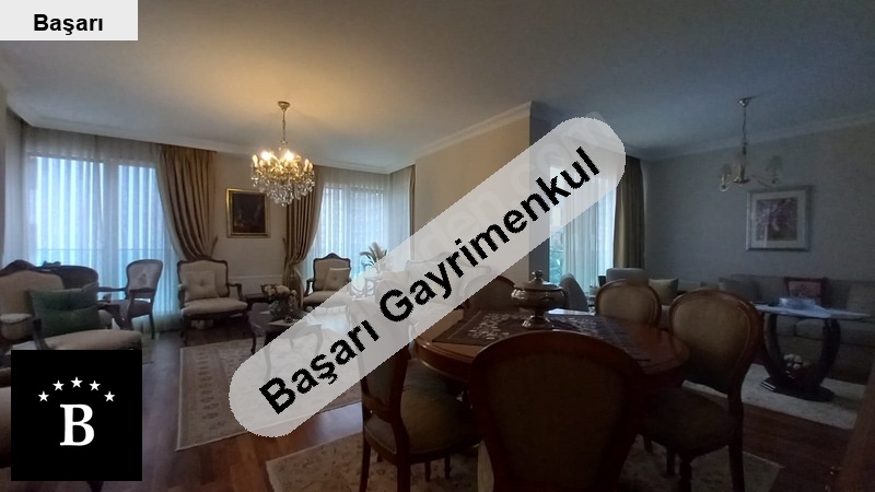 Başarı'dan suadi̇ye 3+1 130 m2 6 yillik bi̇na'da satilik dai̇re