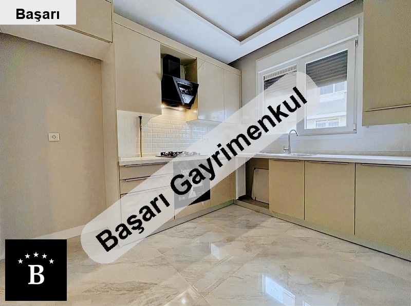 Başarı'dan firsat erenköyde yeni̇ bi̇nada balkonlu 130 m2 boş 3+1