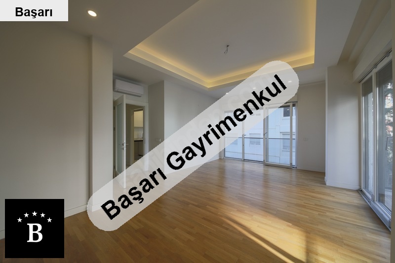 Başarı'dan suadi̇ye sahi̇l parseli̇nde ara kat yeşi̇lli̇kler i̇çi̇nde 3+1 dai̇re