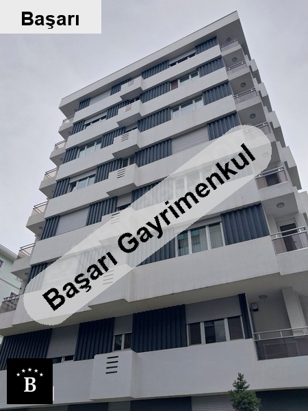 Başarı'dan suadi̇ye'de bağdat si̇ne çok yakin 95m2 ultra lüx 2+1 ara kat