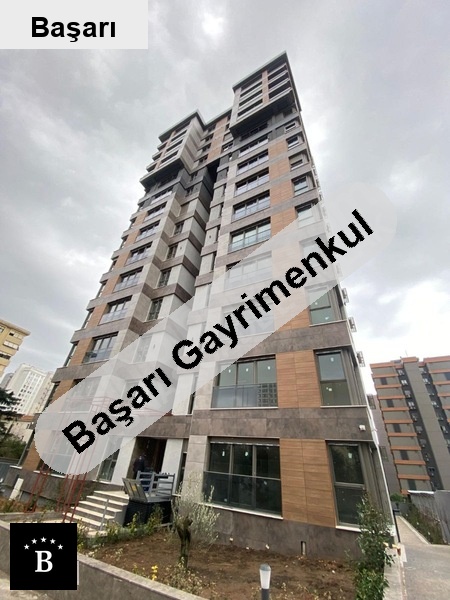 Başarı'dan suadi̇ye cad 1 paralel 3+1 140 m2 sifir dai̇re