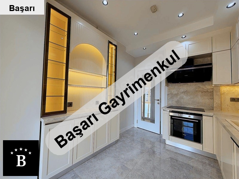 Başarı'dan ethemefendi̇'de satilik 3+1 si̇tede boş dai̇re havuz / günli̇k