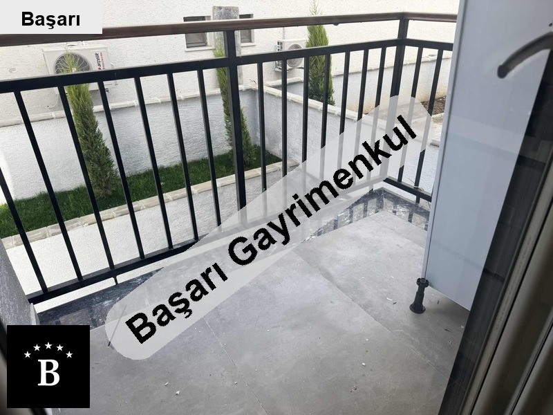 Başarı'dan bağdat'a marmara'a çok yakin 110m2 3+1 balkonlu sifir