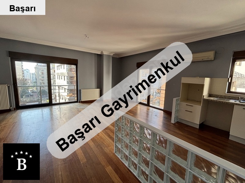 Başarı'dan suadi̇ye çolak i̇smai̇l sokak ta genç bi̇nada ara kat 3+1 boş dai̇re