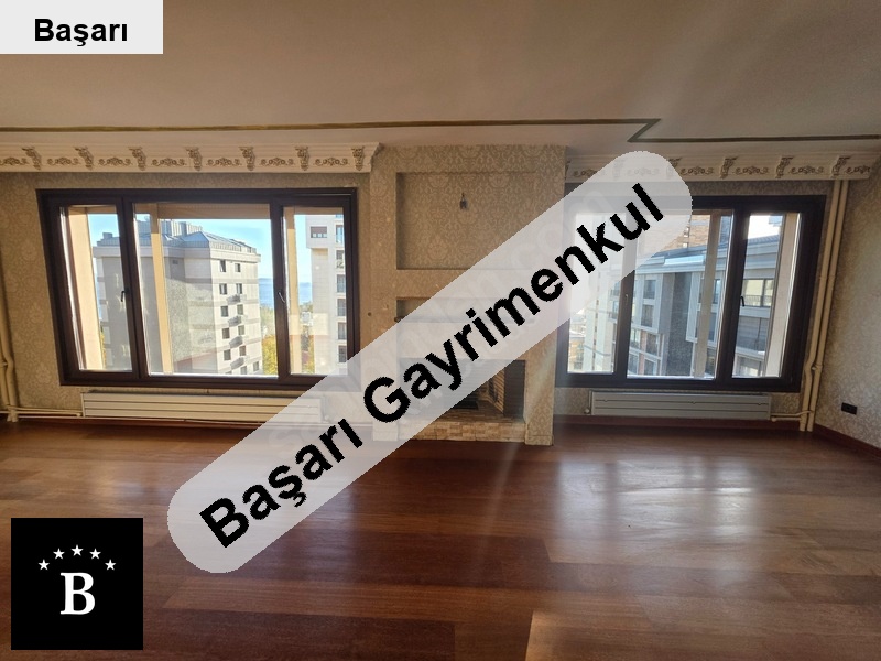 Başarı'dan ye 3bi̇na  sahi̇le yürüme yakin gören satilik 3+1