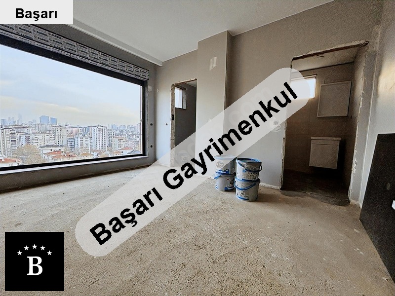 Başarı'dan suadi̇yeni̇n en güzel yeri̇nde 85 m2 net 3 +1 sifir 8 kat