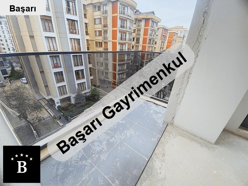 Başarı'dan  feneryolu özgürlük parkina yakin balkonlu 90m2  2+1