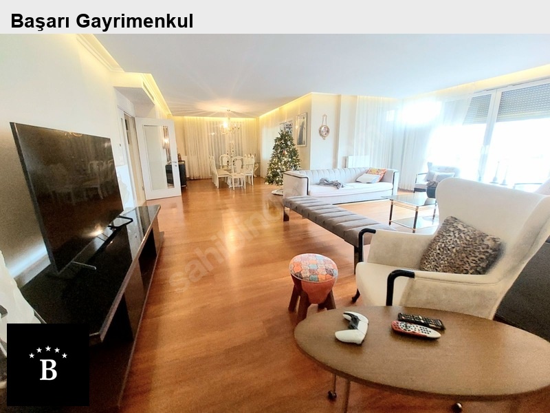 Başarı'dan fenerbah&ccedil;e sahilde 240m2 4+1 katta tek 60m2 salon geniş balkonlu