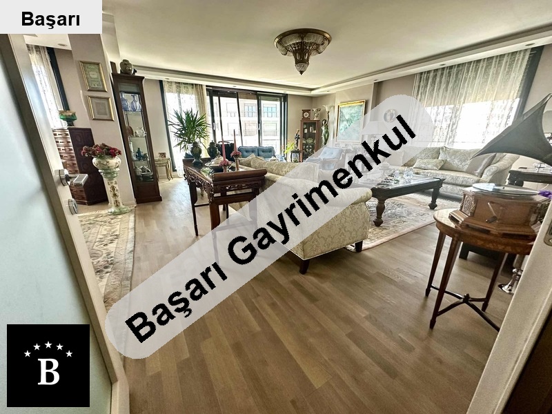 Başarı'dan suadiye ye 5bina manzaralı teraslı satılık dubleks