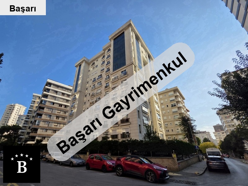 Başarı'dan havuzlu 24/7 günli̇kli̇ balkonlu otoparkli boş (2+1)