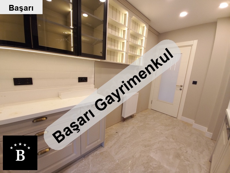 Başarı'dan erenöy'de 2018 yapımı günlikli çift kat kapalı otoparklı 3+1